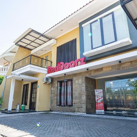 Reddoorz Syariah Near Marvel City Mall 2 Surabaja Zewnętrze zdjęcie