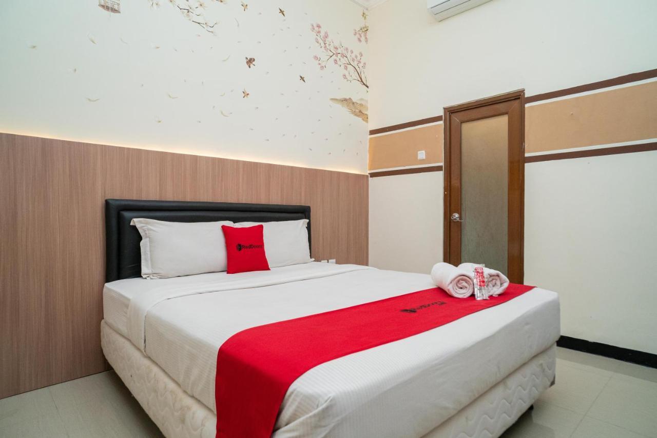 Reddoorz Syariah Near Marvel City Mall 2 Surabaja Zewnętrze zdjęcie